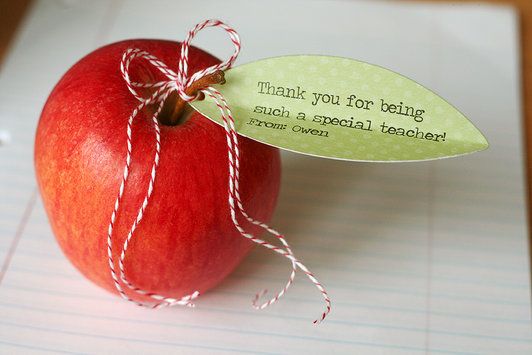 blog-teacher-apple-tradition